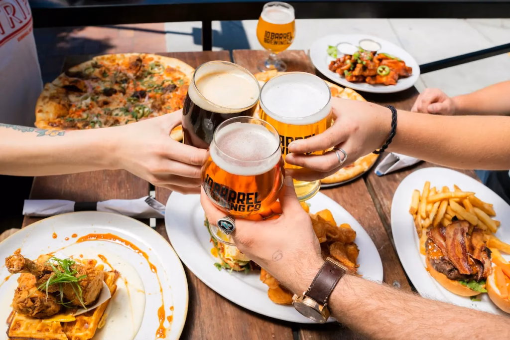Qual cerveja tem menos calorias? Veja o ranking com as 7 melhores opções do Brasil